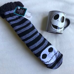 NIGHTMARE BEFORE CHRISTMAS SOCKS AND MUG SET